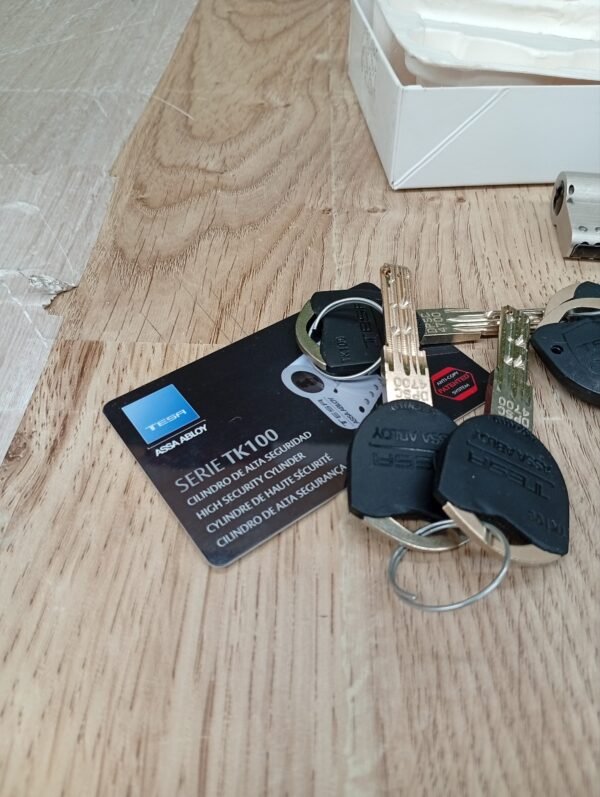 Tesa Assa Abloy TK1B3040N Cilindro de Alta Seguridad TK100 Doble Embrague Niquelado 30 x 40 mm Llave - Imagen 5