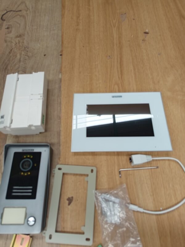 Kit videoportero Wifi Fermax modelo 1431 Way-Fi Slim con pantalla a color de 7" - Imagen 2