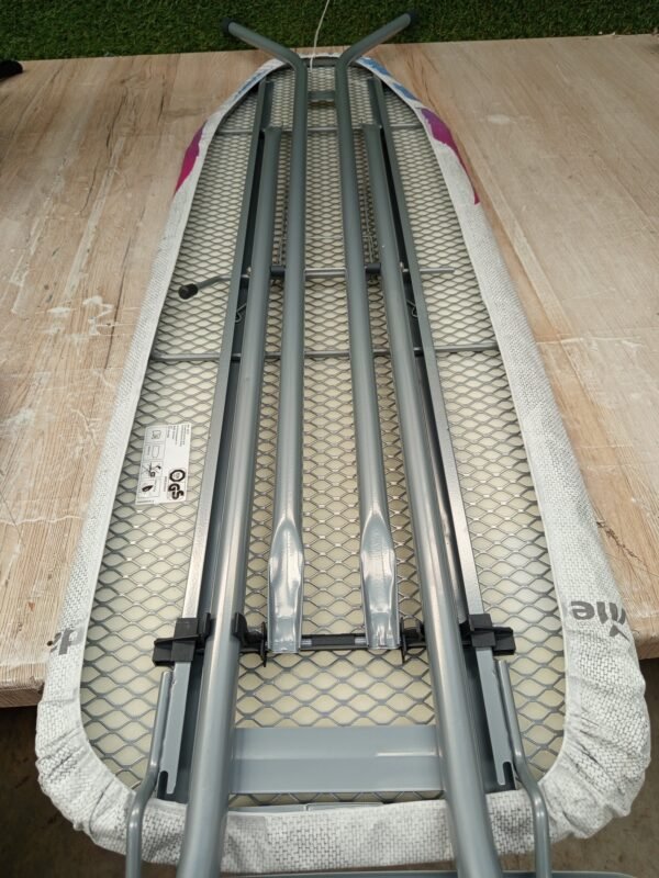 Vileda Total Reflect M - Tabla de Planchar con Soporte Antideslizante para Plancha | Incluye Funda c - Imagen 4