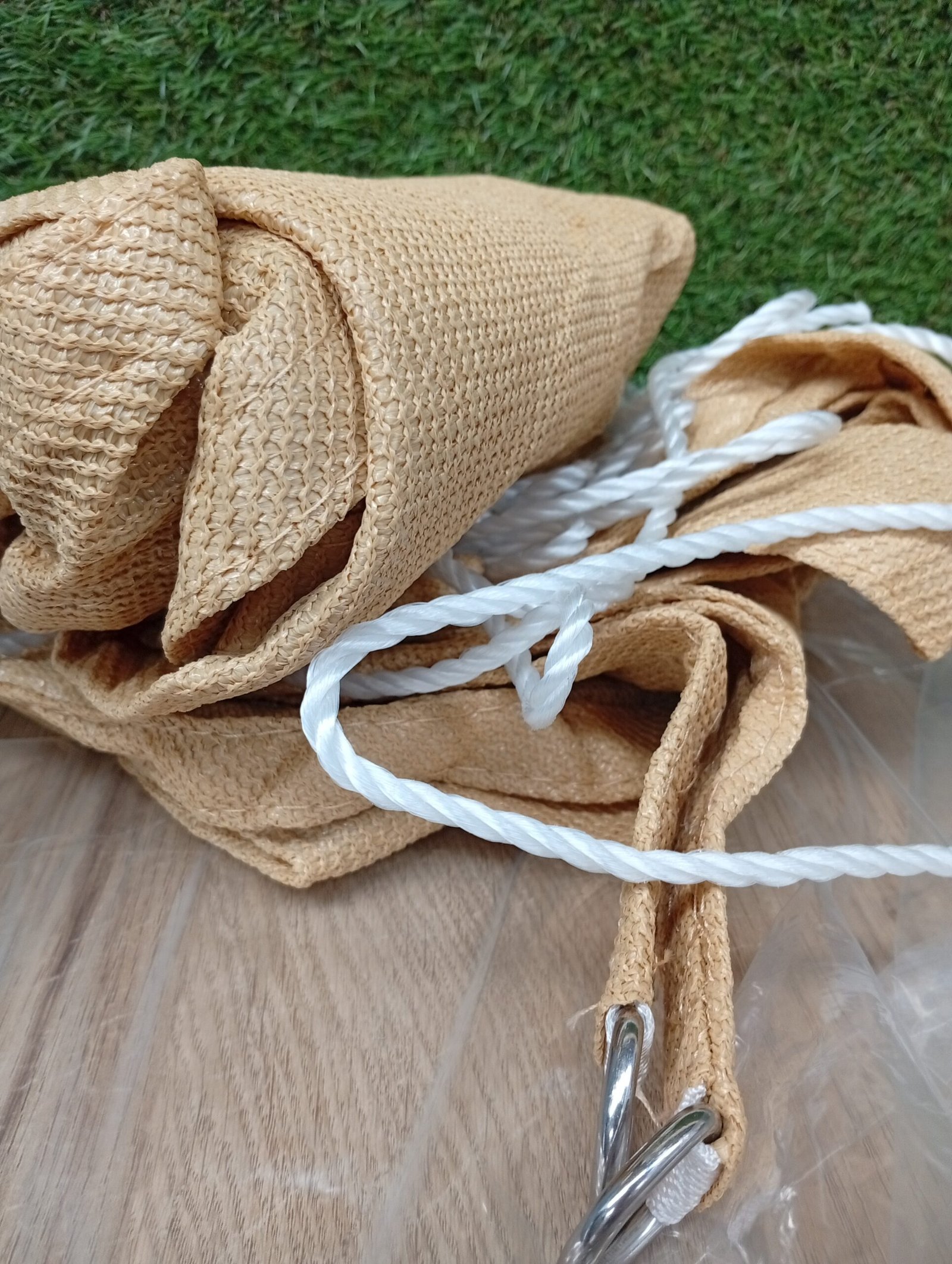 Toldo triangular - 3x3x3 m - HAIKUS. - Imagen 3