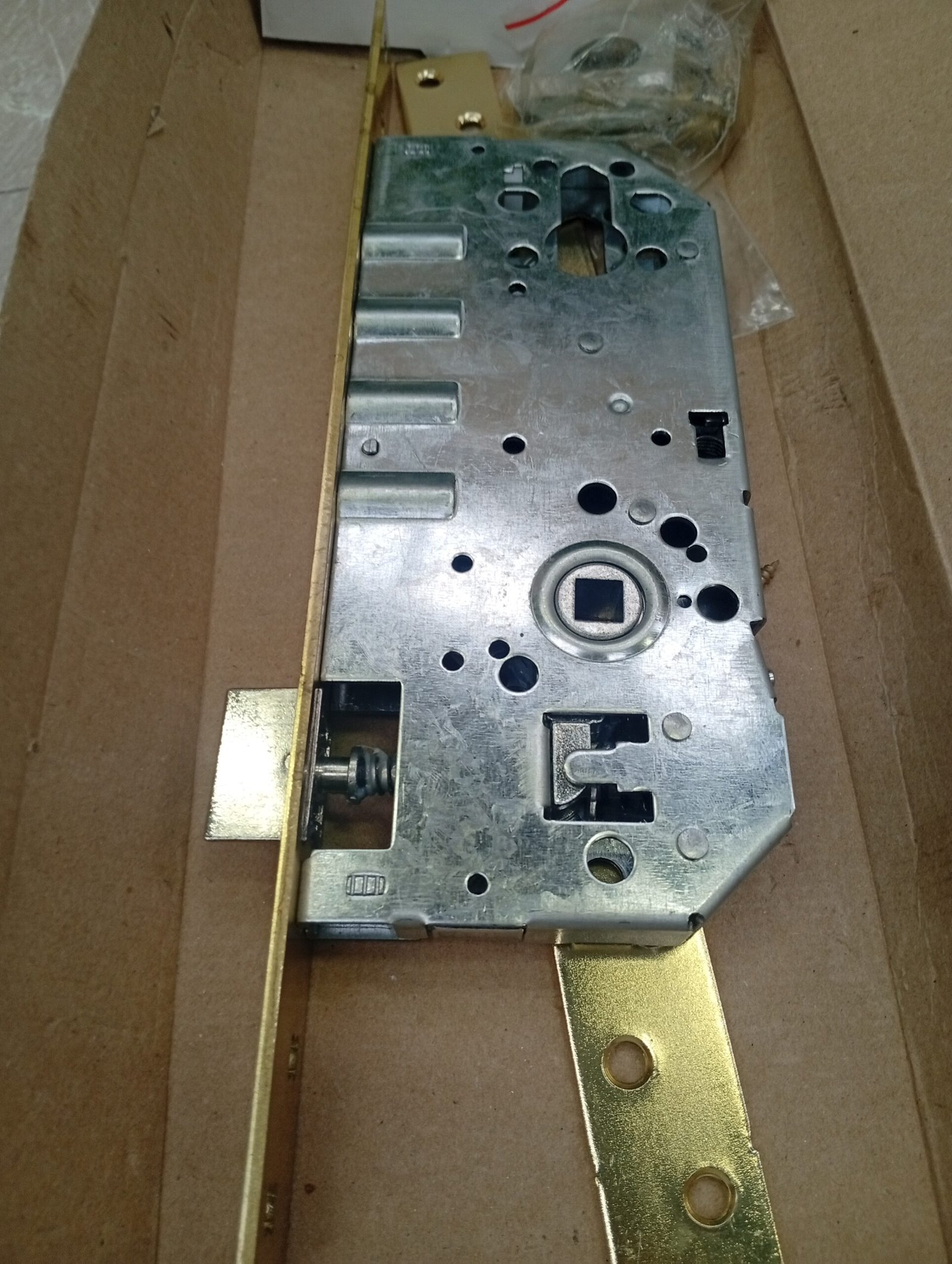 Cerradura de seguridad - R200B de 4 bulones - Tesa Assa Abloy - Imagen 3