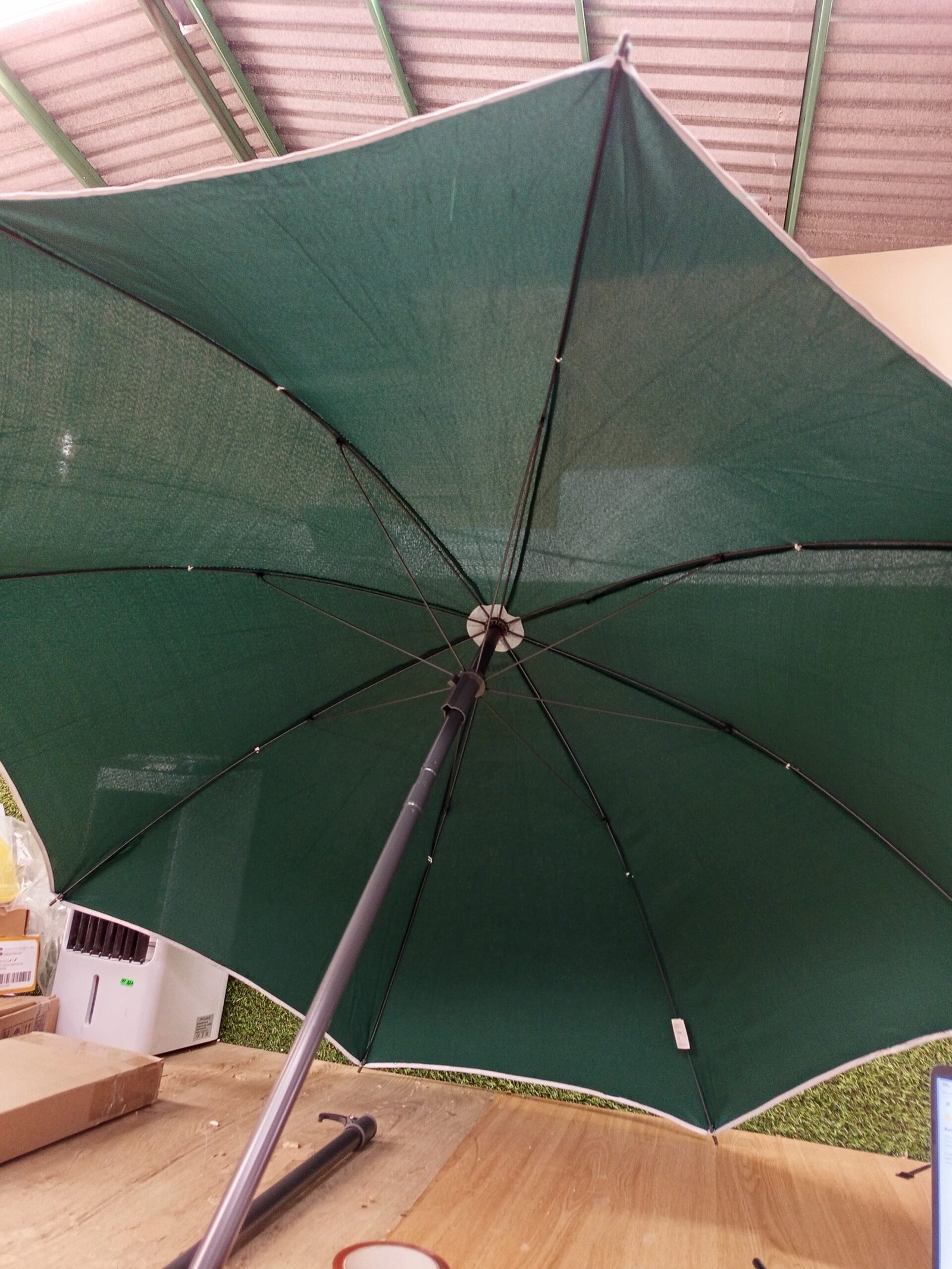 sombrilla redonda con protección. - Imagen 3