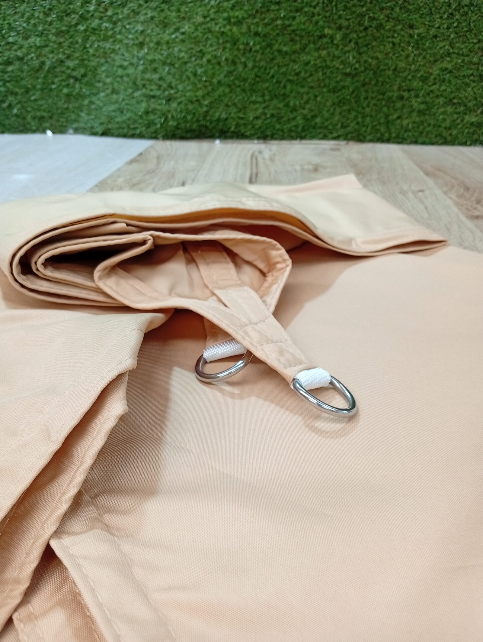 Toldo triangular - COLOR ARENA 2x2x2m - LOVE STORY. - Imagen 4