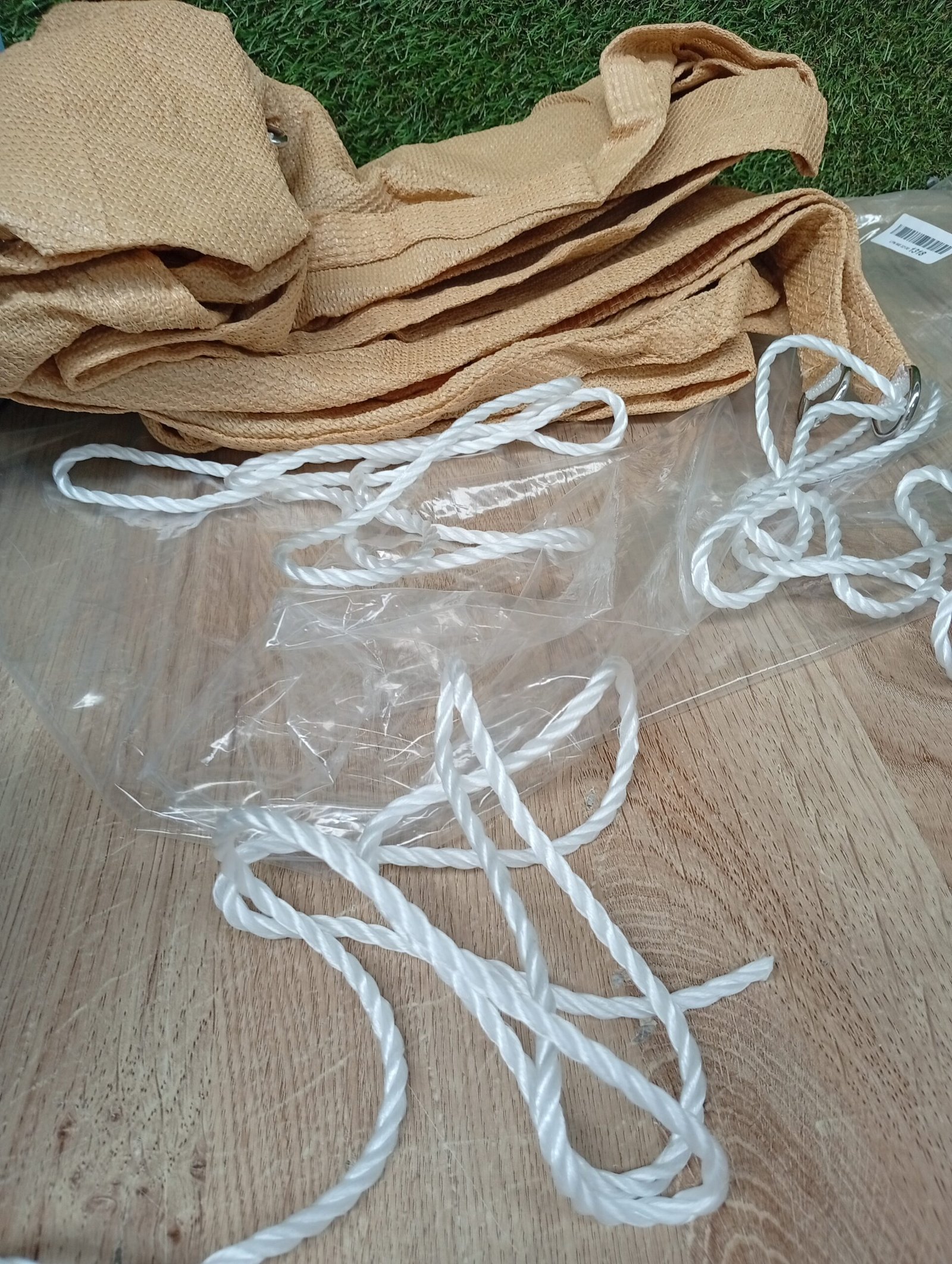 Toldo triangular - 3x3x3 m - HAIKUS. - Imagen 4