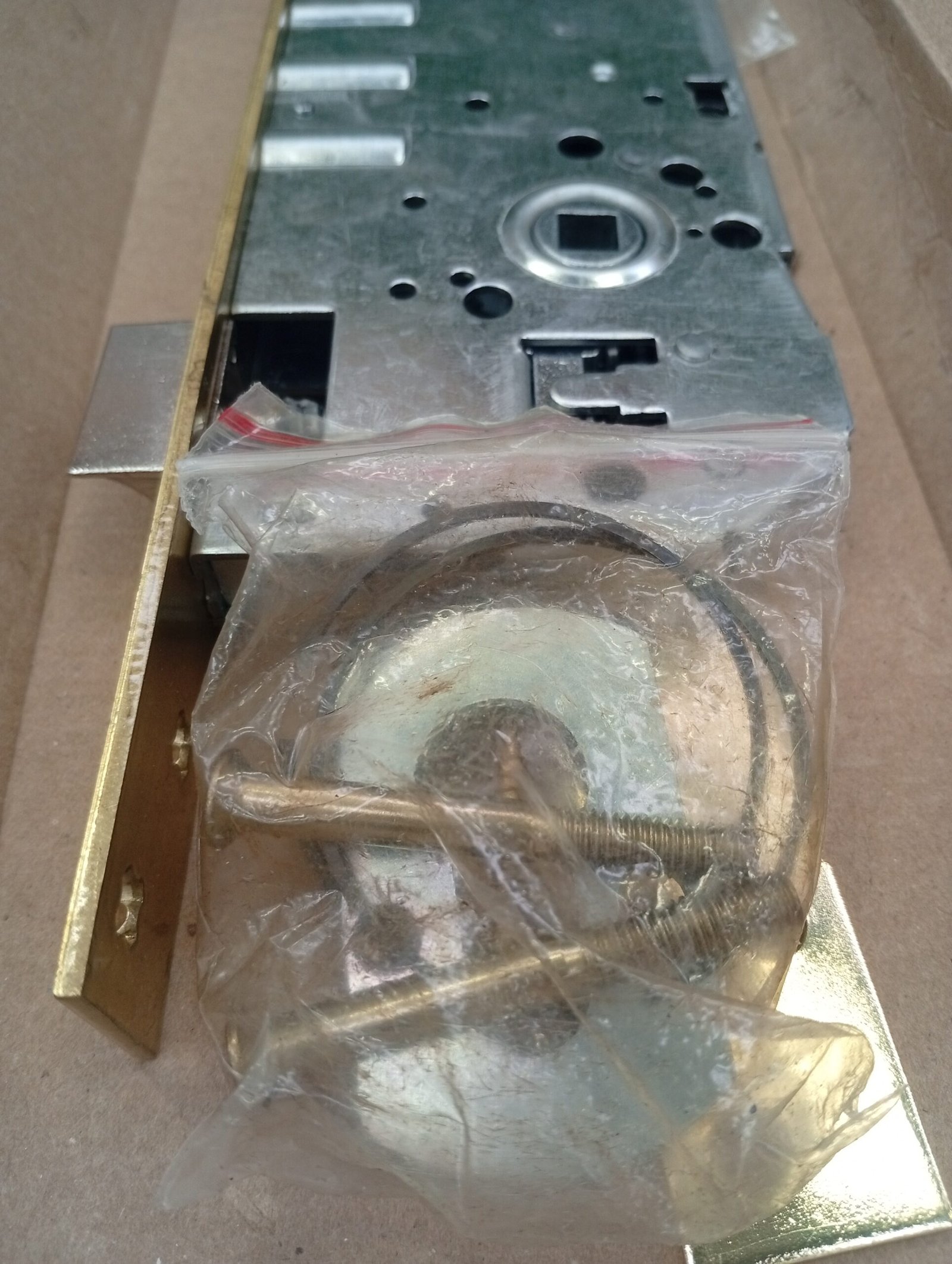 Cerradura de seguridad - R200B de 4 bulones - Tesa Assa Abloy - Imagen 4