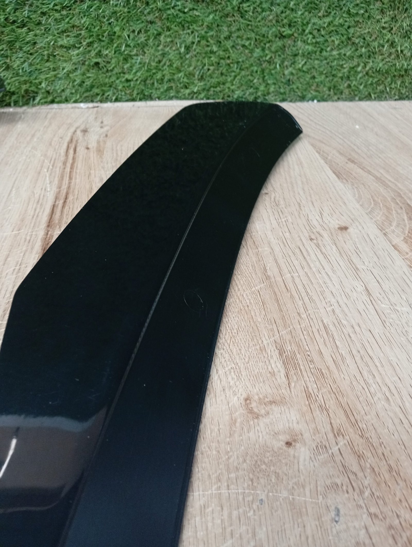 Spoiler de la Ventana Trasera - Generic - Imagen 4