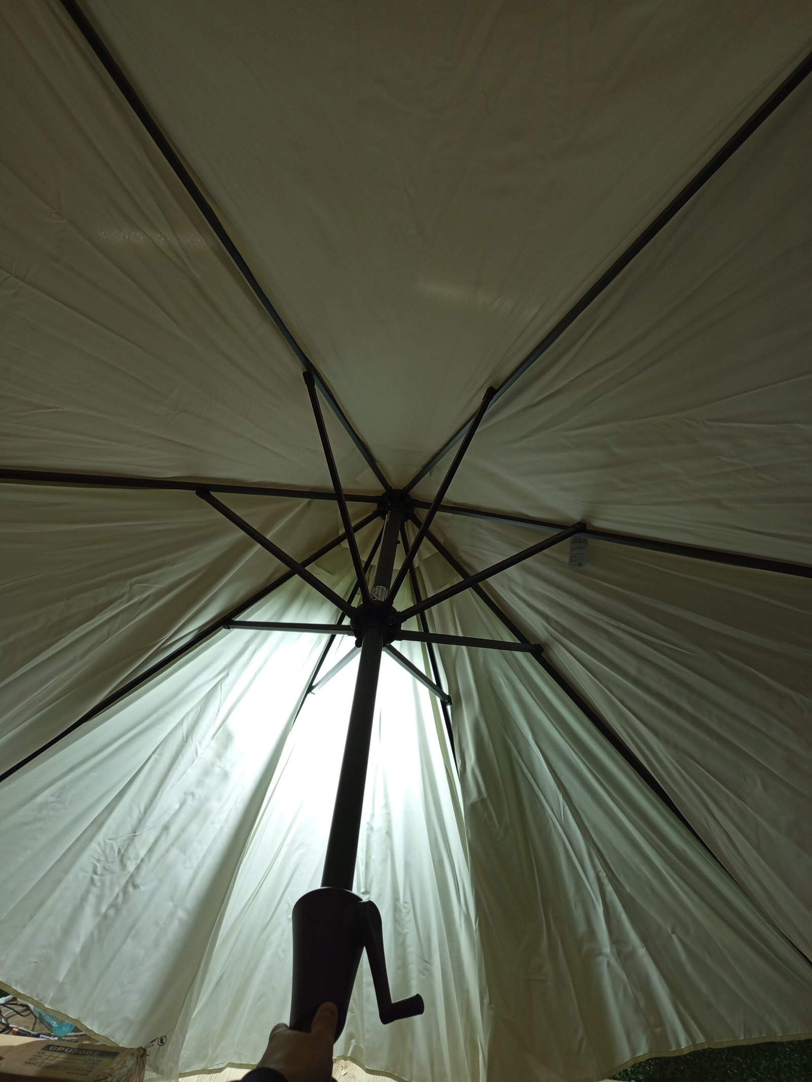 SONGMICS Parasol de jardín GPU30BE. - Imagen 4