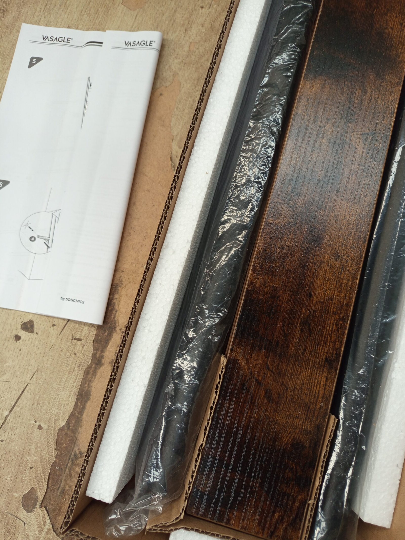 VASAGLE Estantería de Escalera Inclinada LLS011B01 - Imagen 4