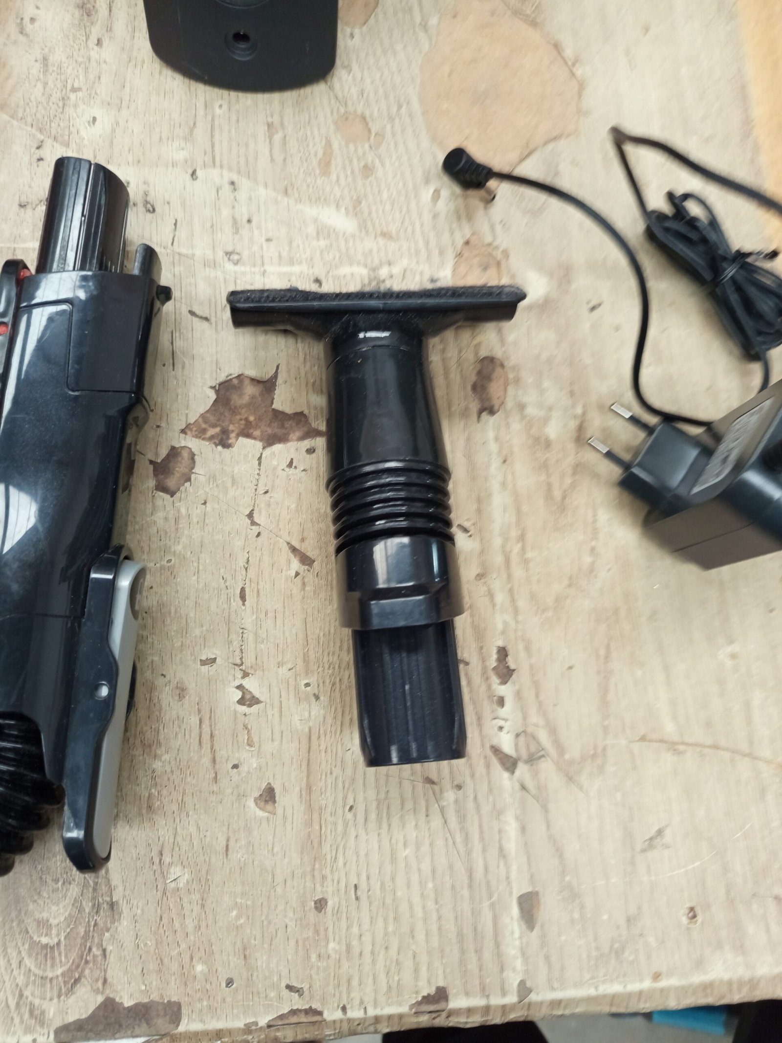 Shark Aspiradora escoba sin cable - Imagen 4