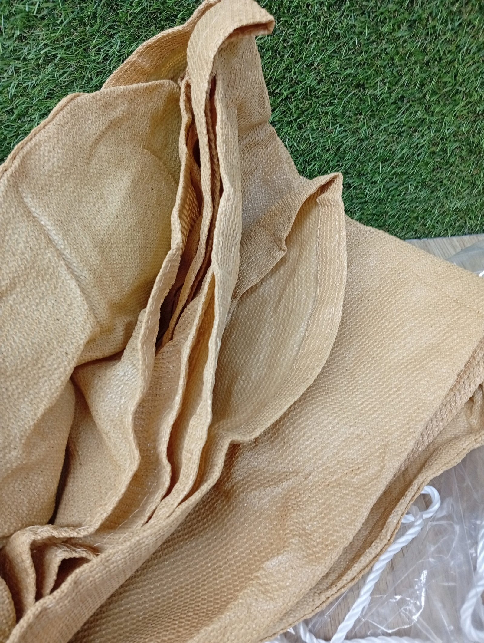 Toldo triangular - 3x3x3 m - HAIKUS. - Imagen 5