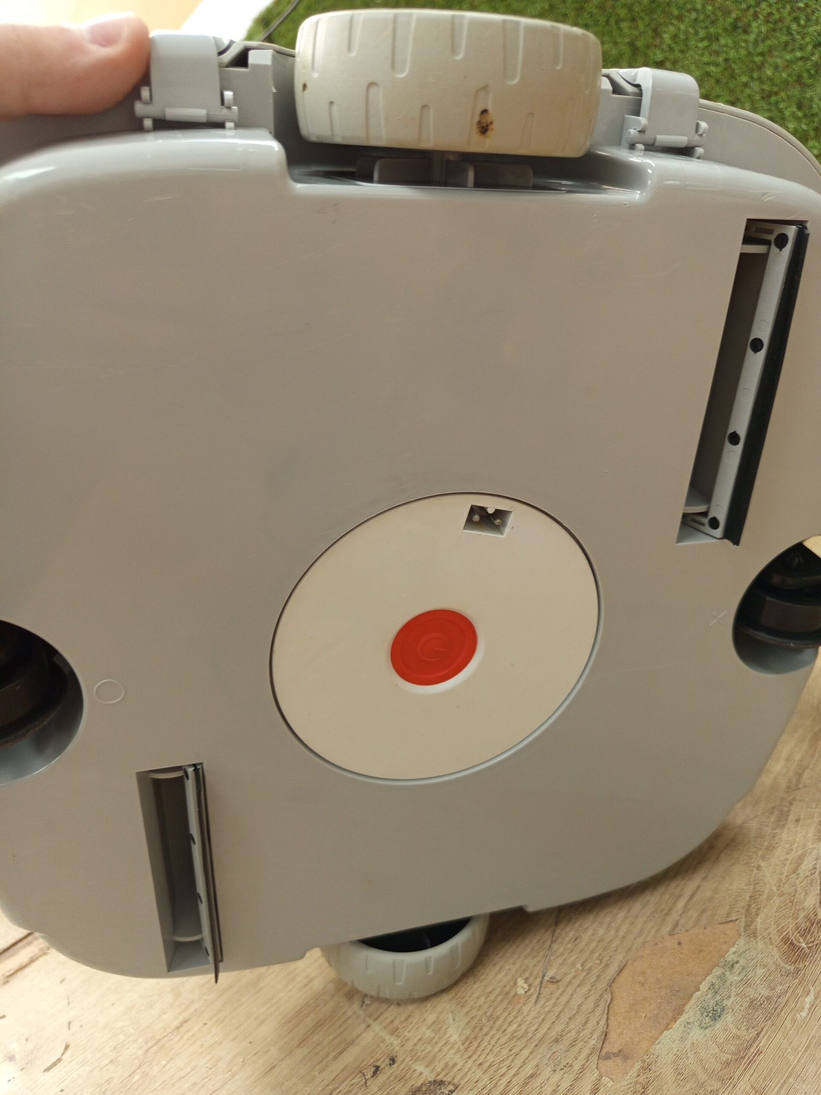 Robot Limpiafondos Piscina. - Imagen 5