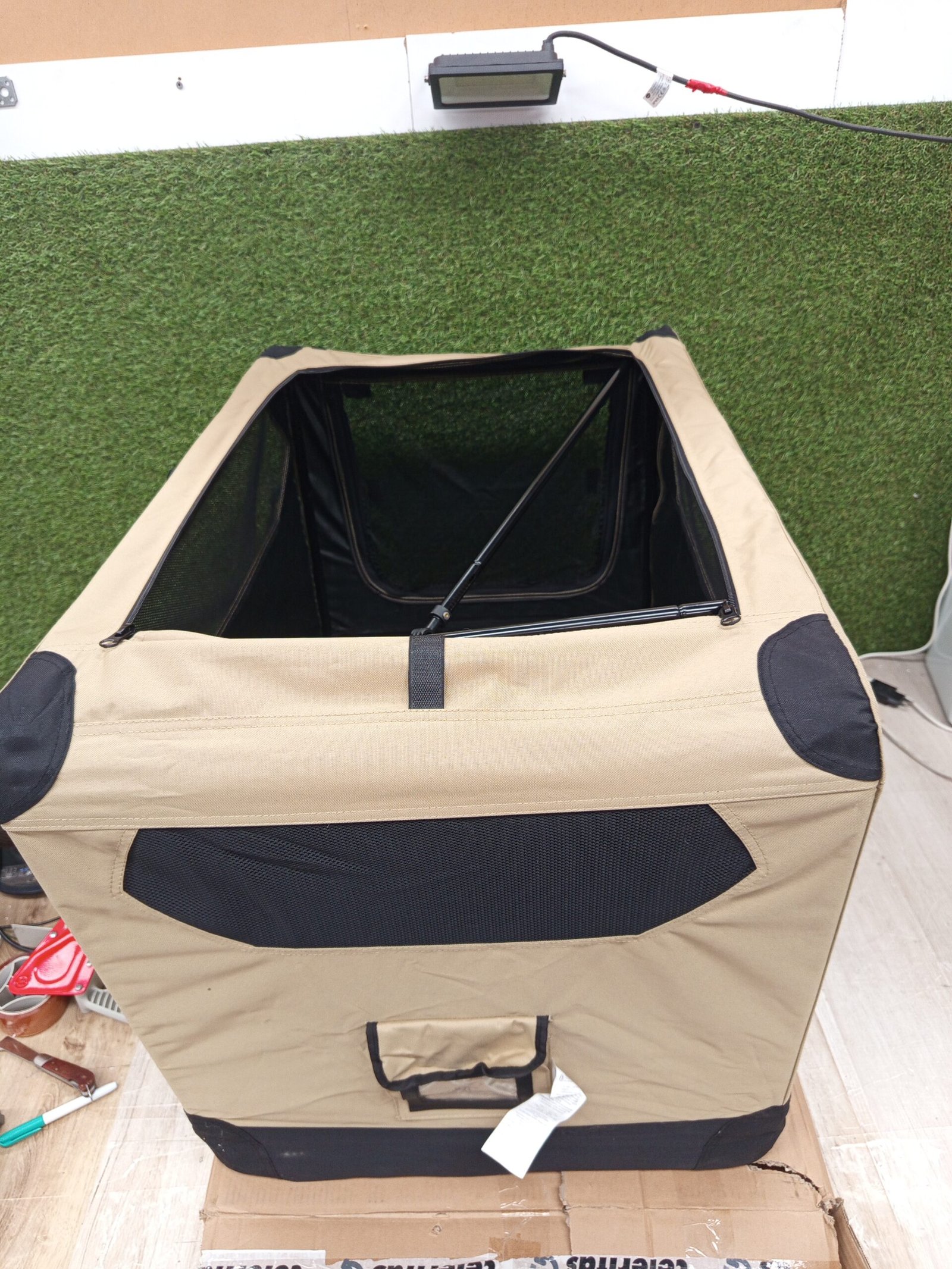 Amazon Basics Transportín portátil plegable de 2 puertas para perros y gatos, - Imagen 6