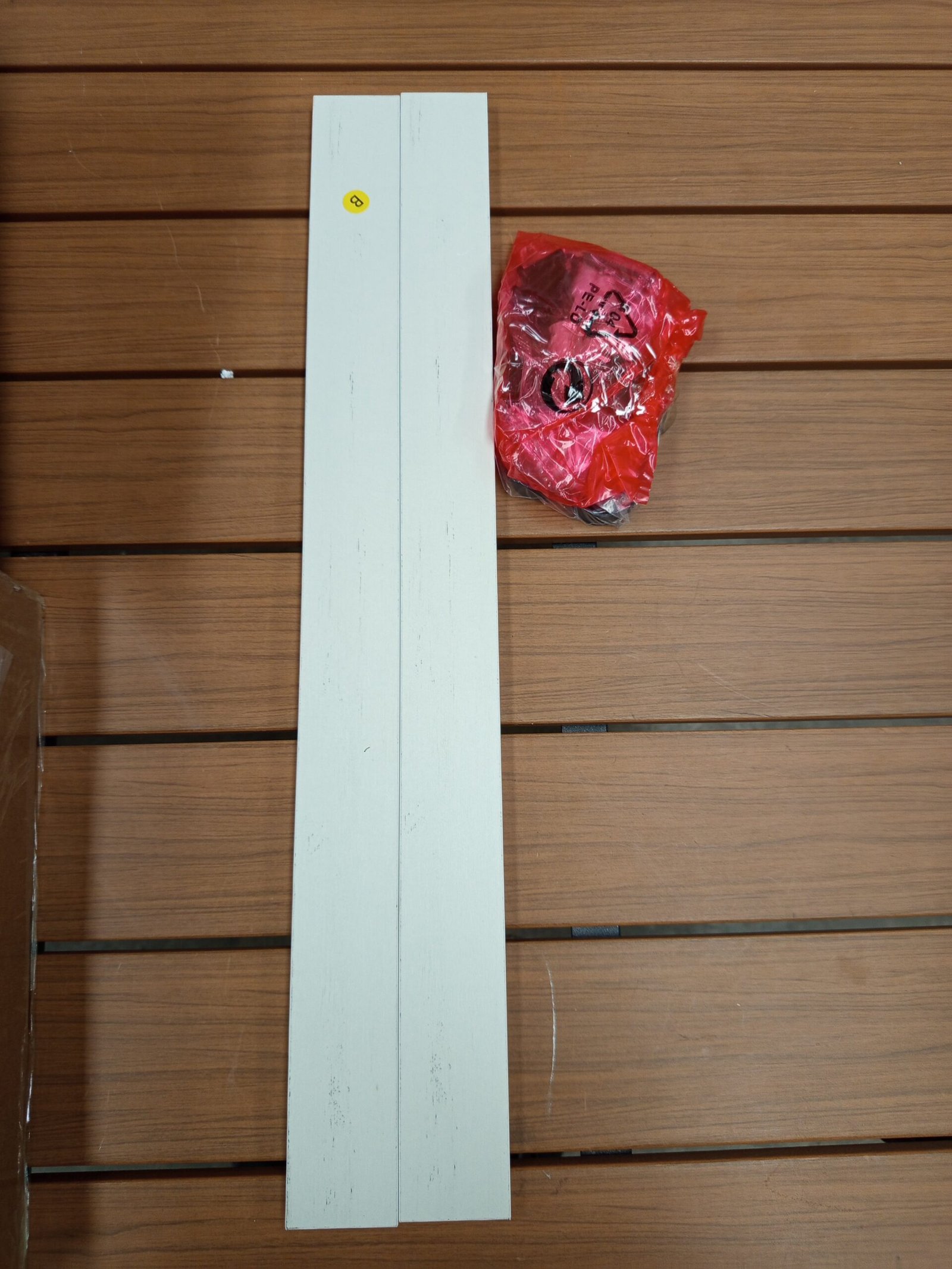 VASAGLE LCR101W03 Perchero de Pared, Perchero Colgante con 10 Ganchos. - Imagen 5