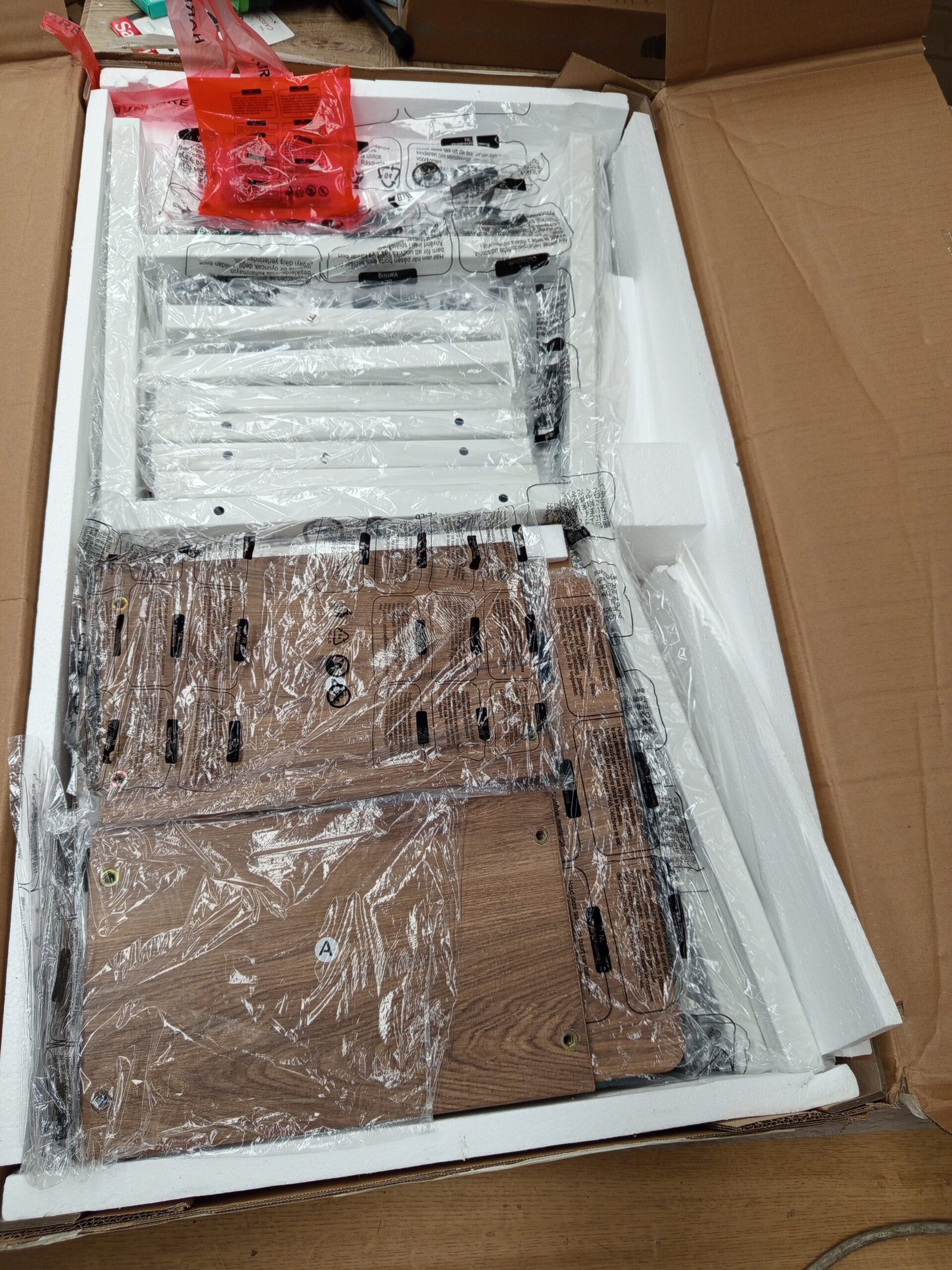 VASAGLE LDC092W01B1 Juego de 2 sillas de comedor marrones y blancas. - Imagen 4