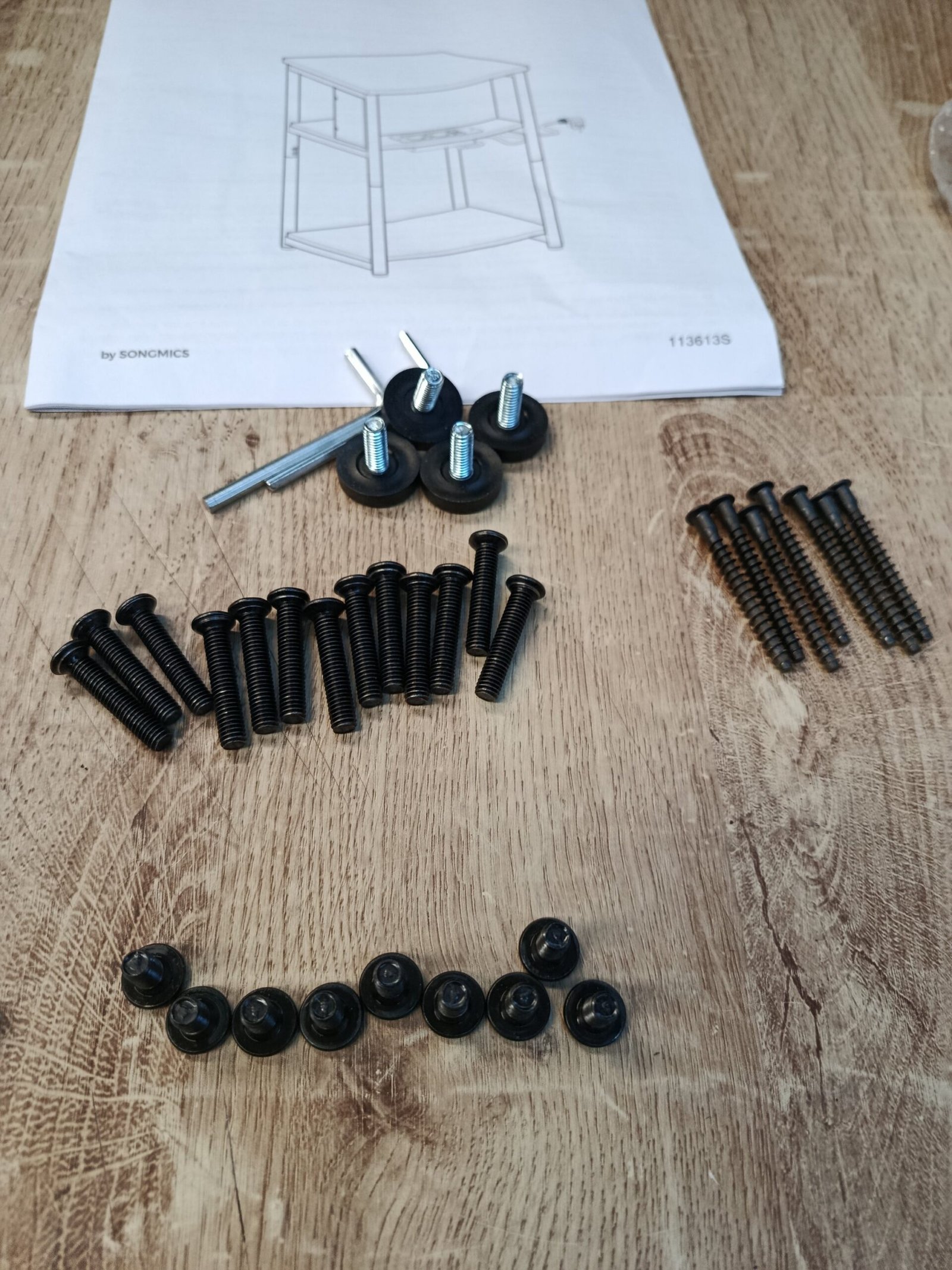 VASAGLE LET375K01 MESA AUXILIAR CON ENCHUFE - Imagen 4