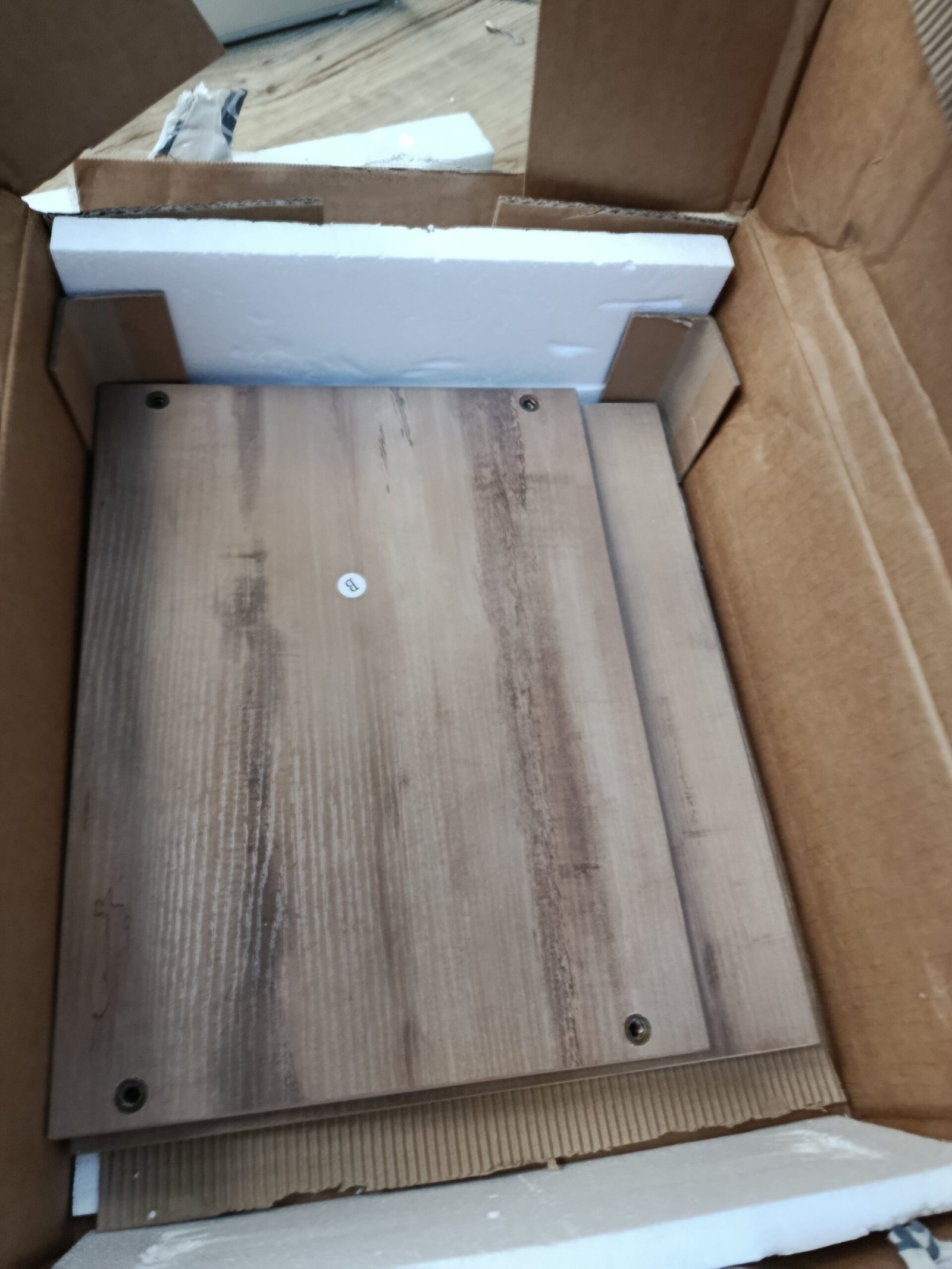 VASAGLE LET375K01 MESA AUXILIAR CON ENCHUFE - Imagen 3