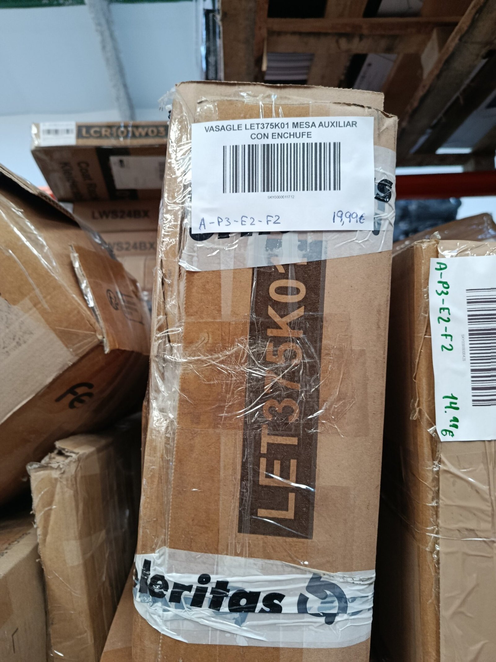 VASAGLE LET375K01 MESA AUXILIAR CON ENCHUFE - Imagen 6