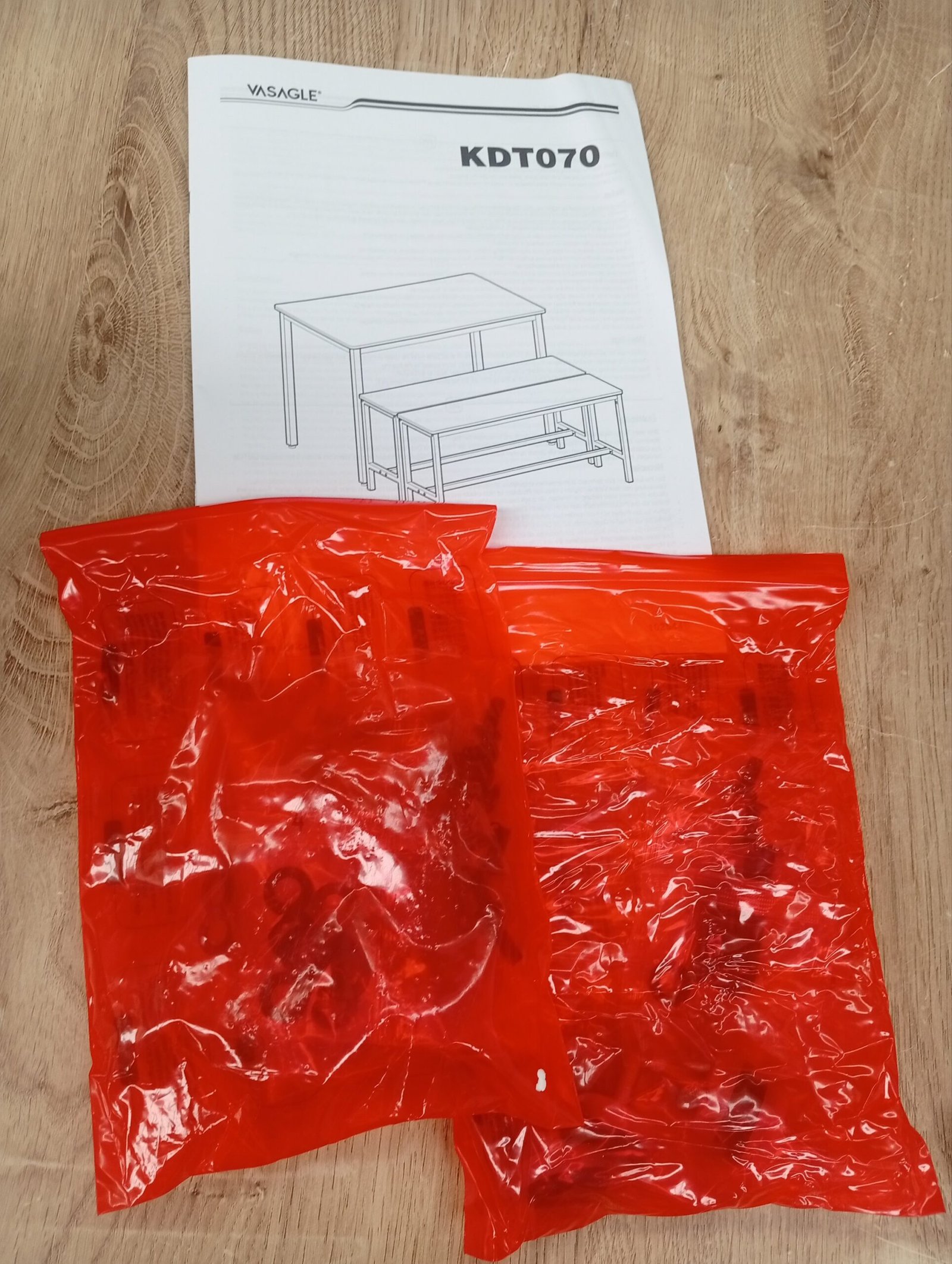 VASAGLE KDT070B01V1 CONJUNTO DE MESA Y DOS BANCOS - Imagen 5