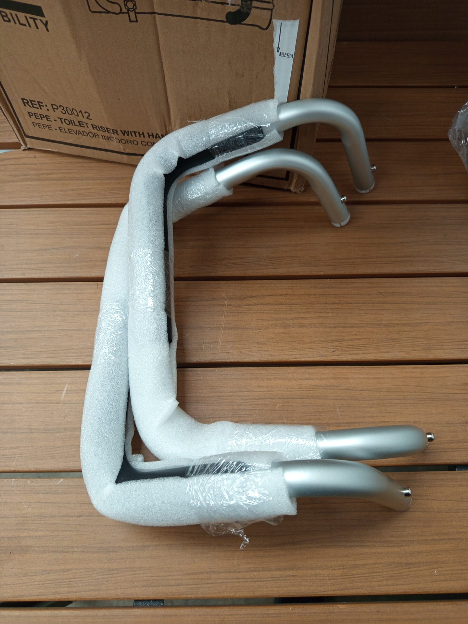 PEPE Mobility Elevador WC Adulto con Reposabrazos. - Imagen 4