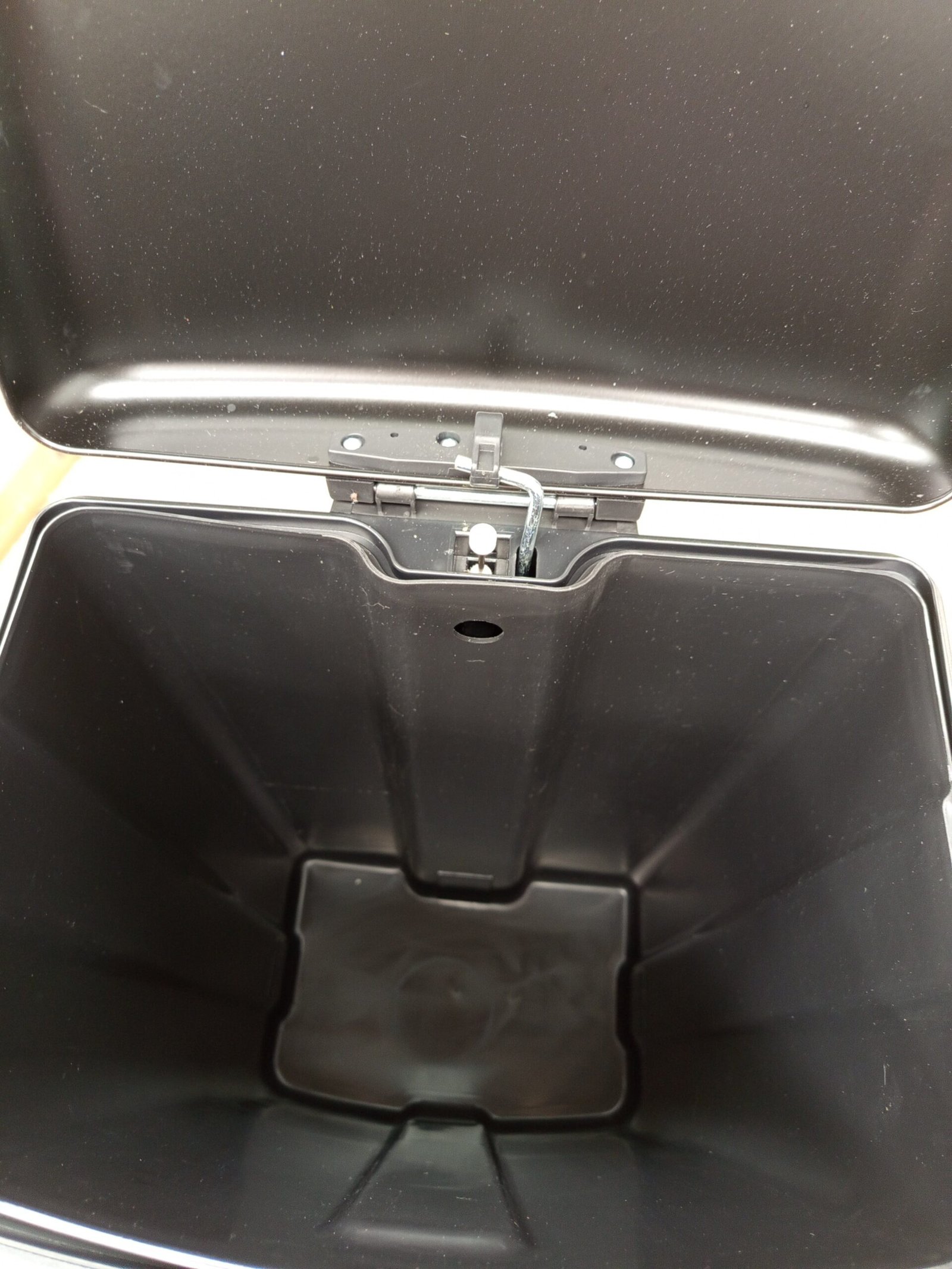 SONGMICS Cubo de Basura para la Cocina - Imagen 5