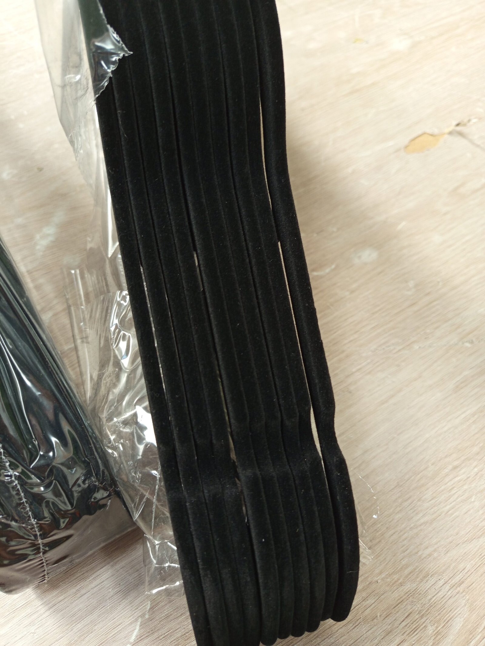 SONGMICS Percha de Terciopelo CRF20B - Imagen 4