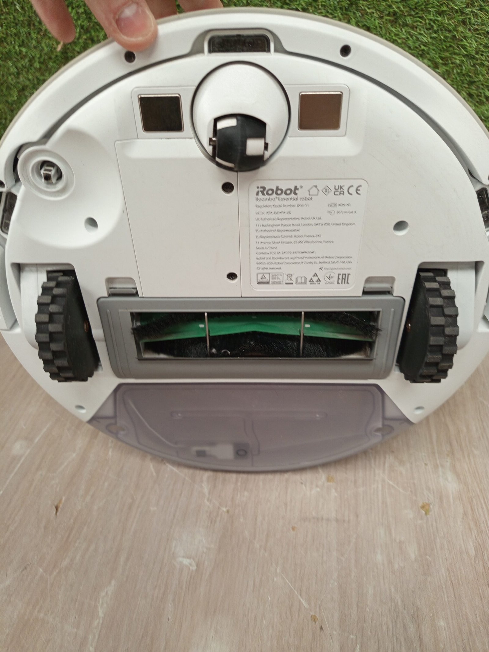 Roomba Combo Essential, Robot Aspirador y friegasuelos - Imagen 6