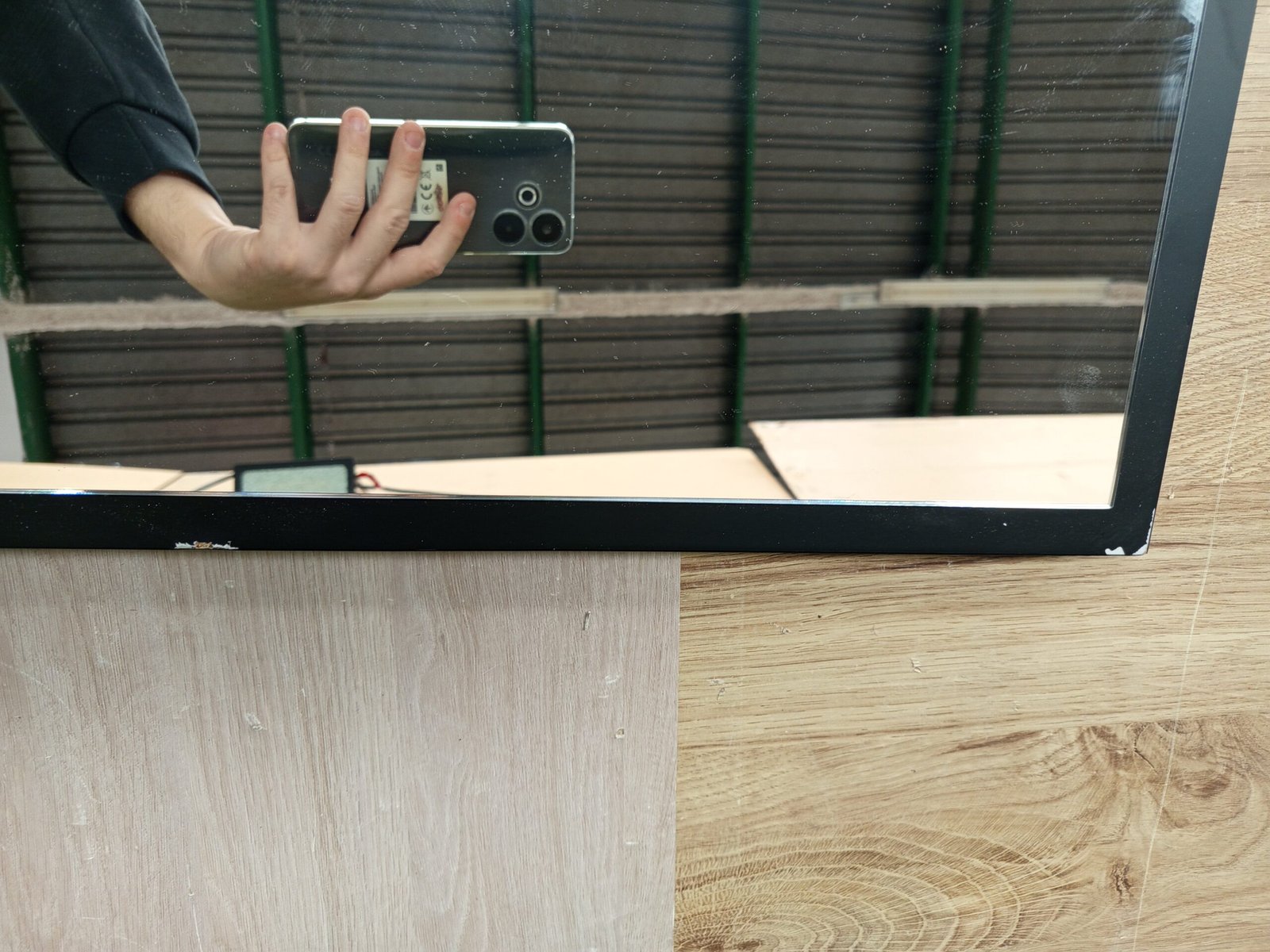 Espejo con marco negro - Imagen 3