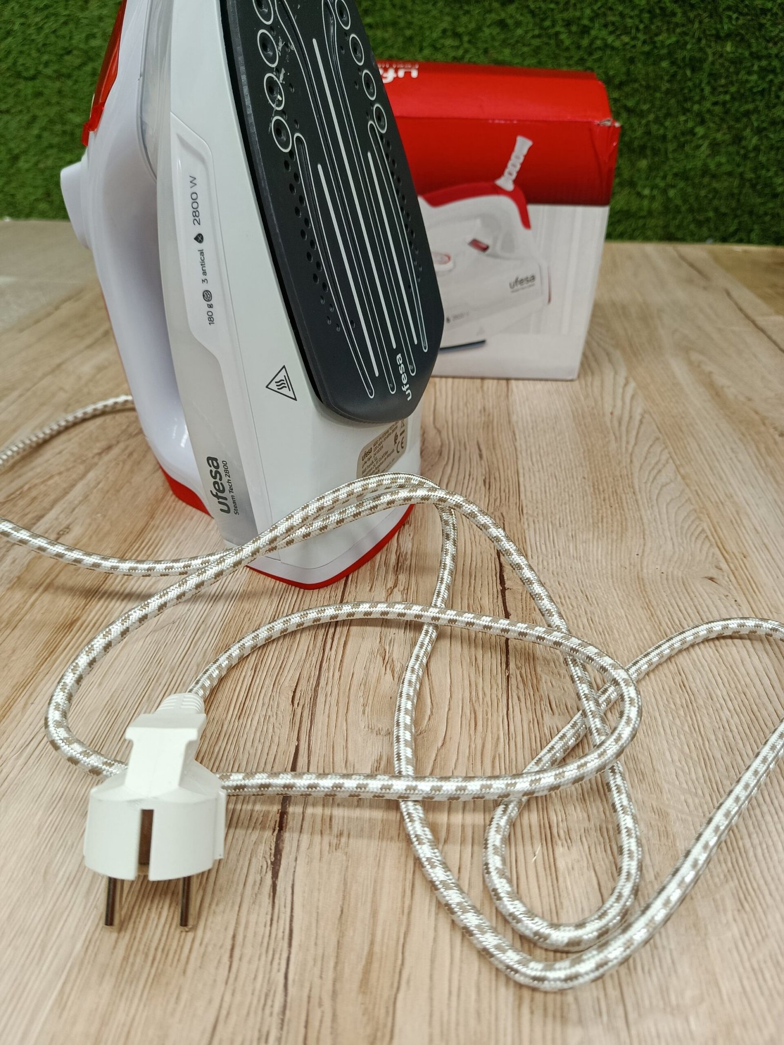 Steam Tech 2800 Plancha Vapor - Blanco / Rojo - Ufesa - Imagen 8