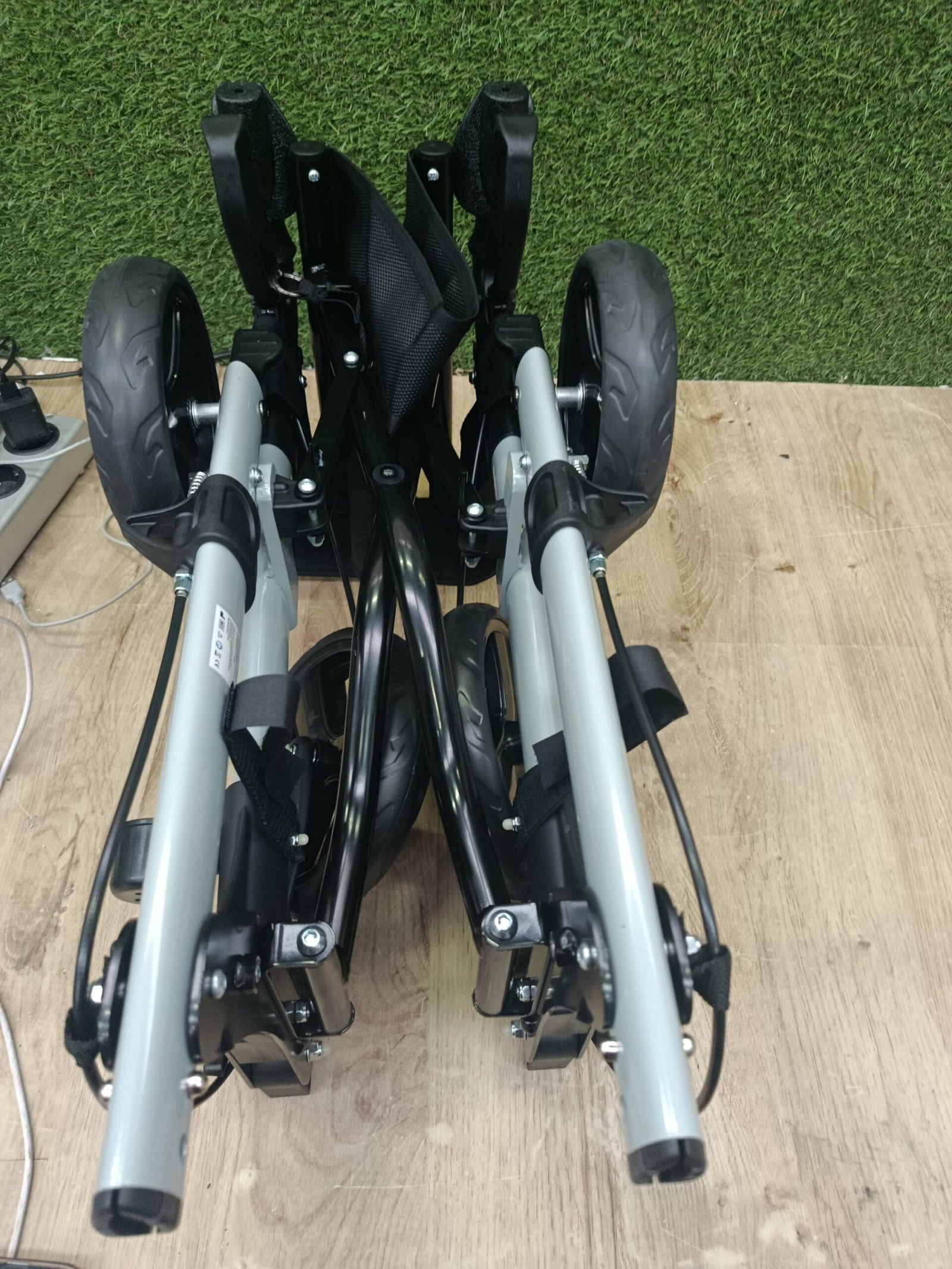 AREBOS ROLLATOR DE ALUMINIO - Imagen 4