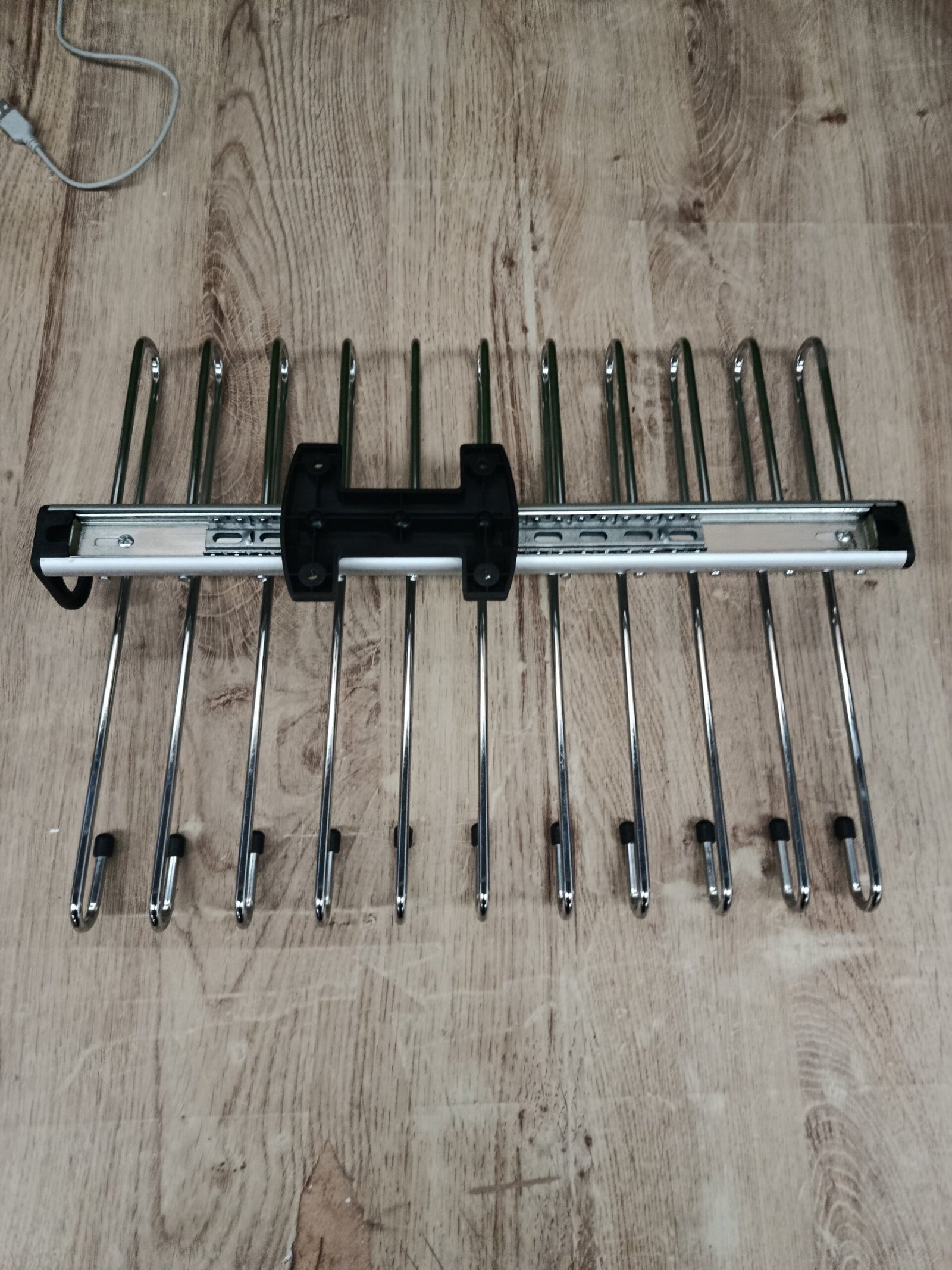 Emuca Pantalonero Extraíble para Armario - Imagen 3