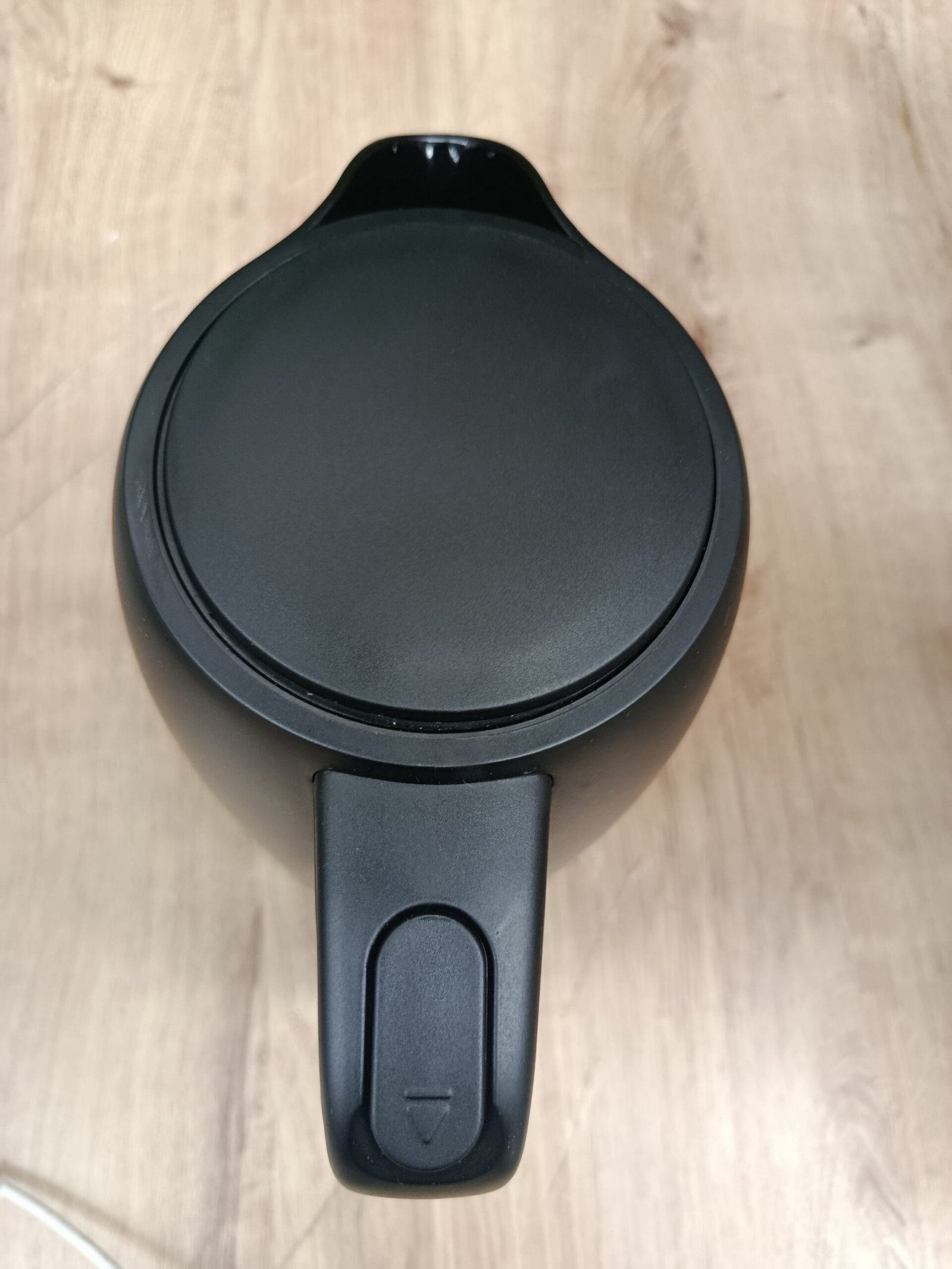 Amazon Basics Hervidor de Agua 1,7L 2200W, Negro Mate - Imagen 5