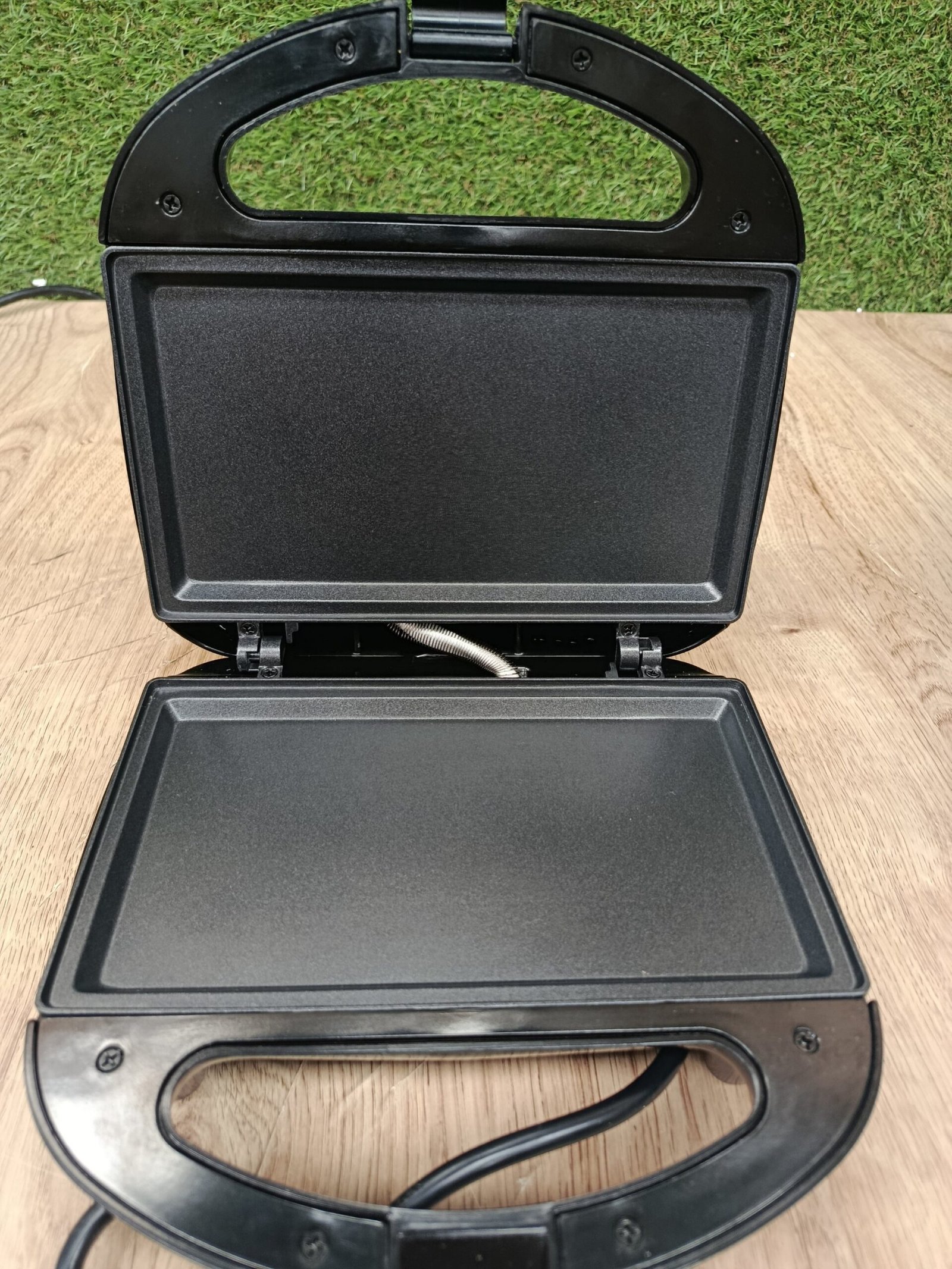 Snailar Sandwichera Eléctrica 750W - Imagen 3