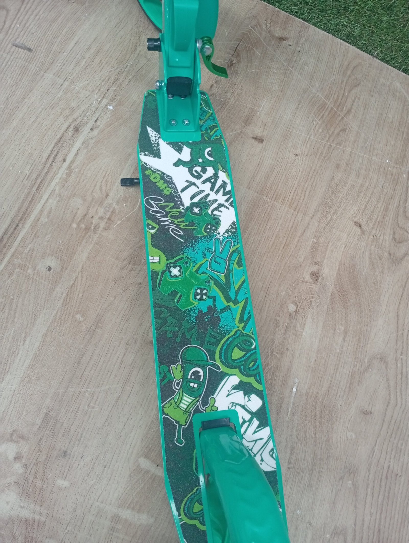 Arebos Graffiti en Patinete - Imagen 4