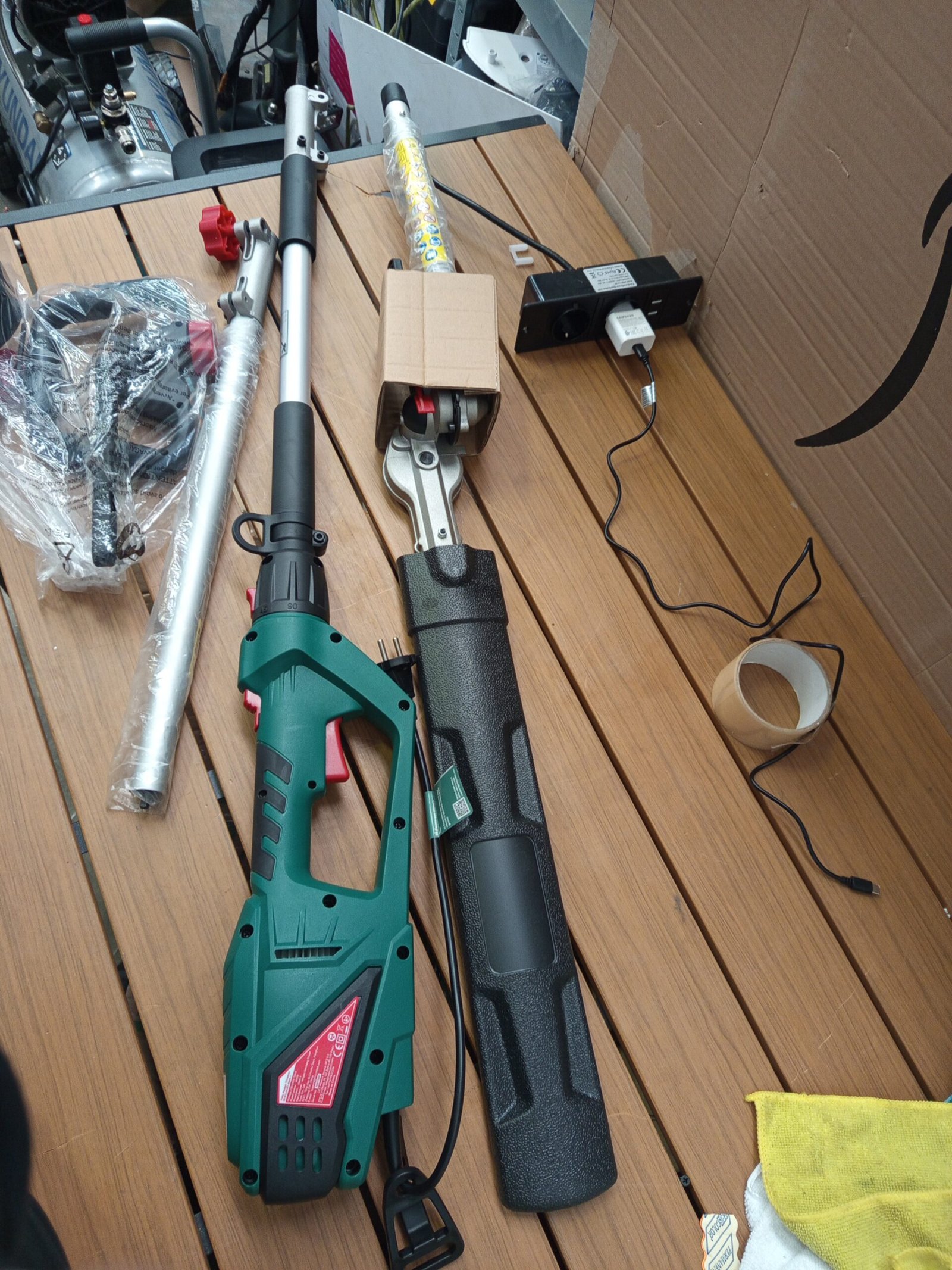 HYCHIKA Cortasetos Electrico Telescopico 900W - Imagen 4