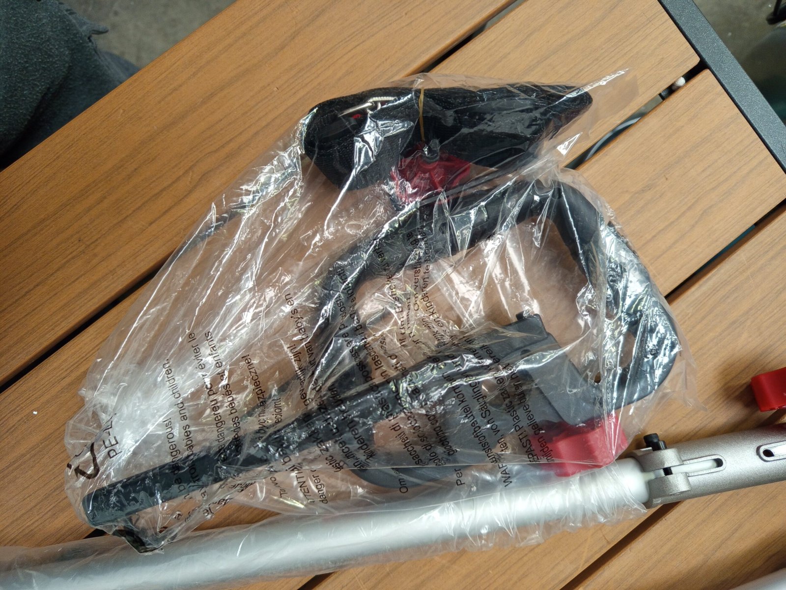 HYCHIKA Cortasetos Electrico Telescopico 900W - Imagen 2