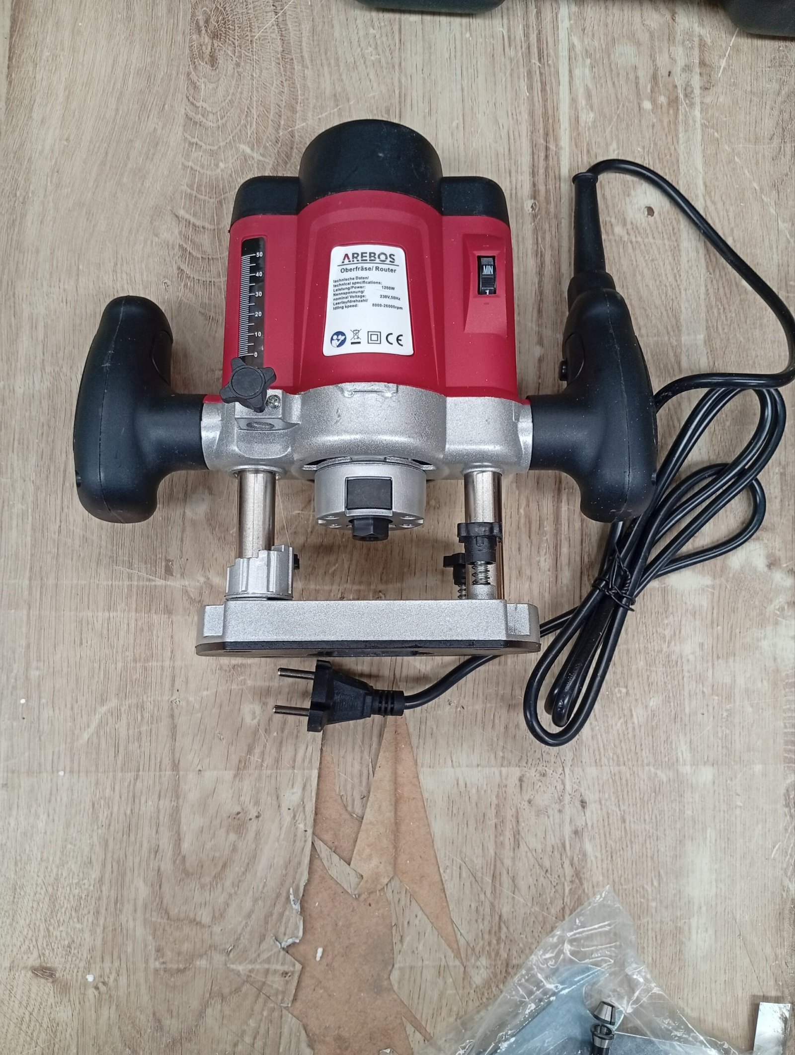 AREBOS Fresadora 1200W. - Imagen 5