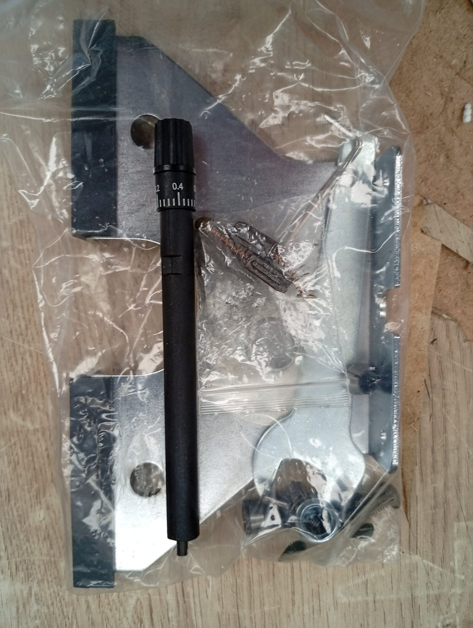 AREBOS Fresadora 1200W. - Imagen 6