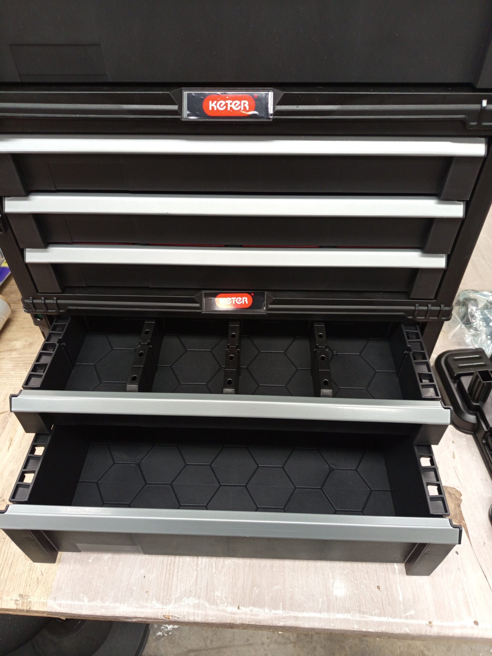 Keter- Carro de herramientas con 7 cajones. - Imagen 7