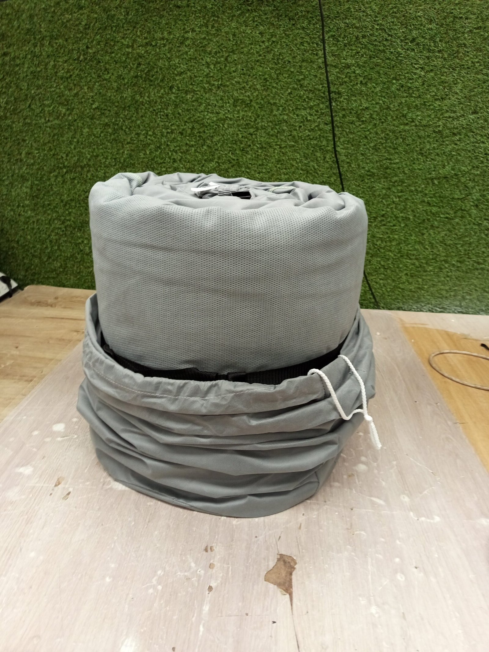 FUNDA TRAVORA PARA CAMPER 730x225x275 CM DAÑADA - Imagen 2