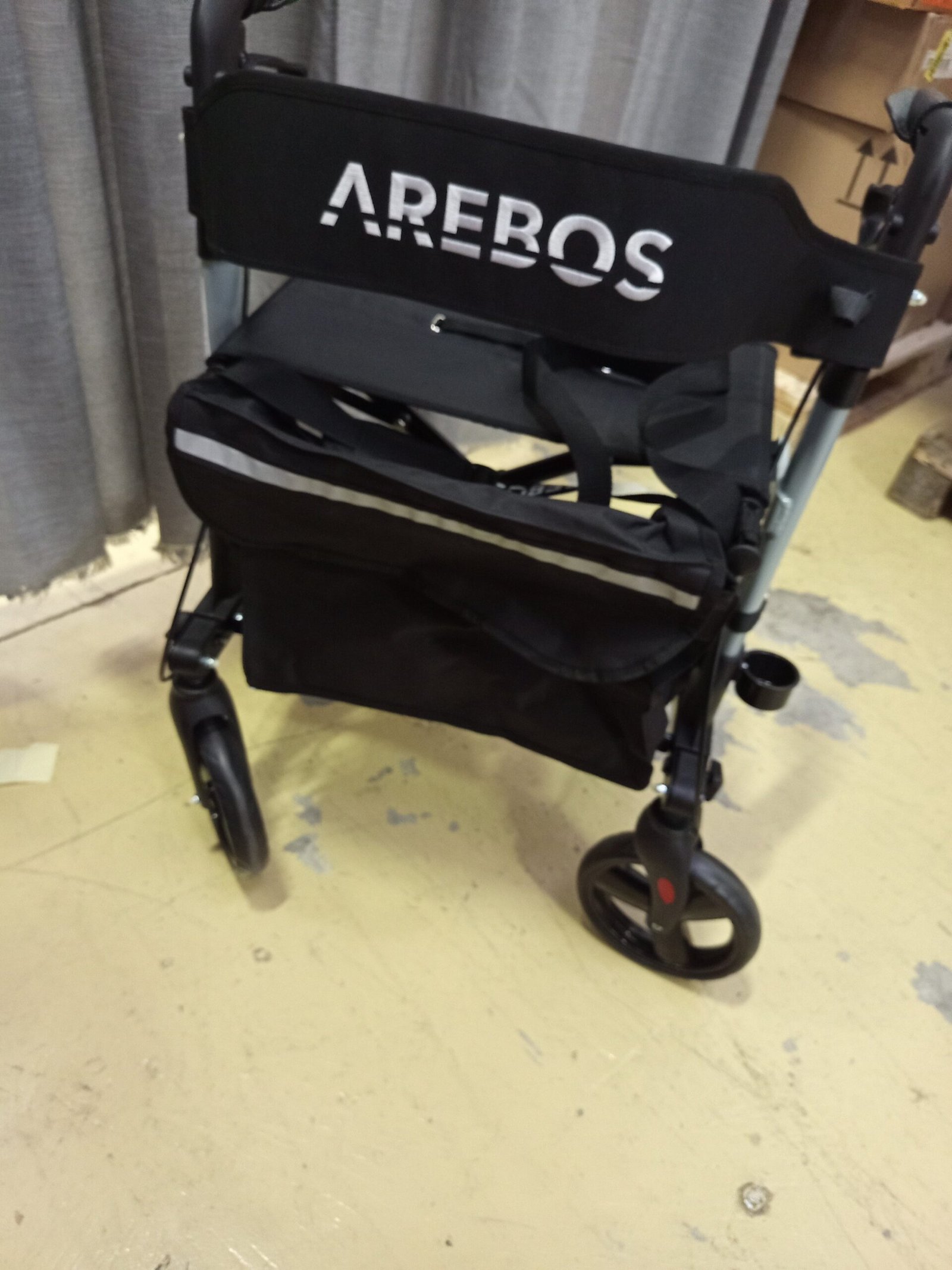 Rollator de aluminio negro Arebos - Imagen 4