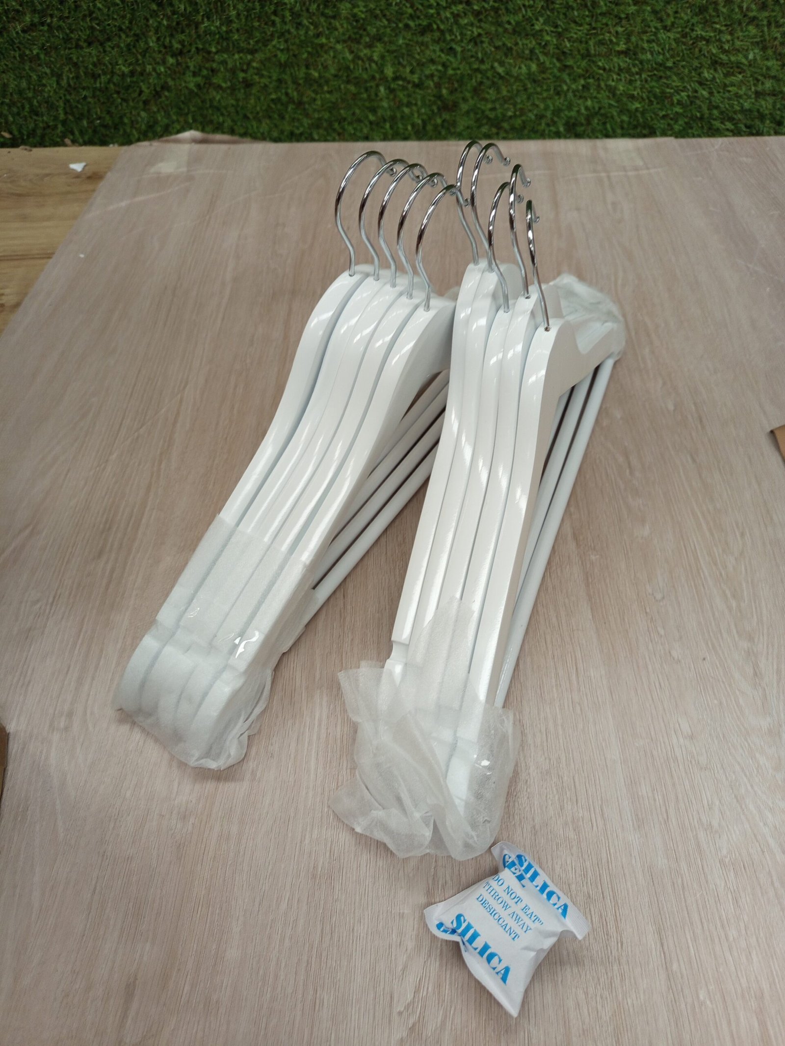 SONGMICS Percha de Madera Maciza - Imagen 4