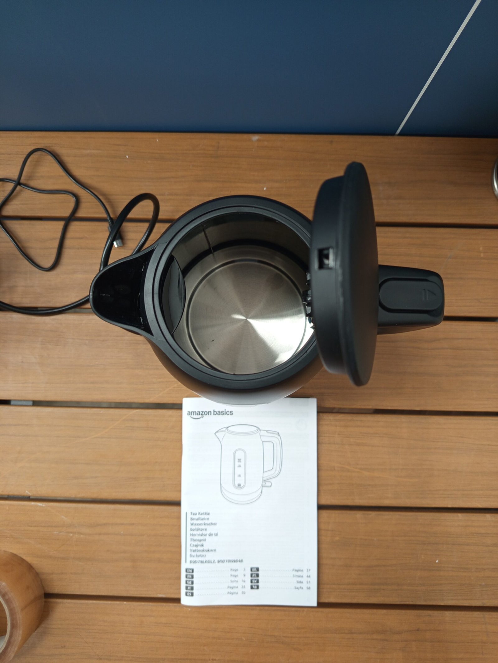 Amazon Basics Hervidor de Agua Eléctrico 1,7L, 2200 W. - Imagen 5